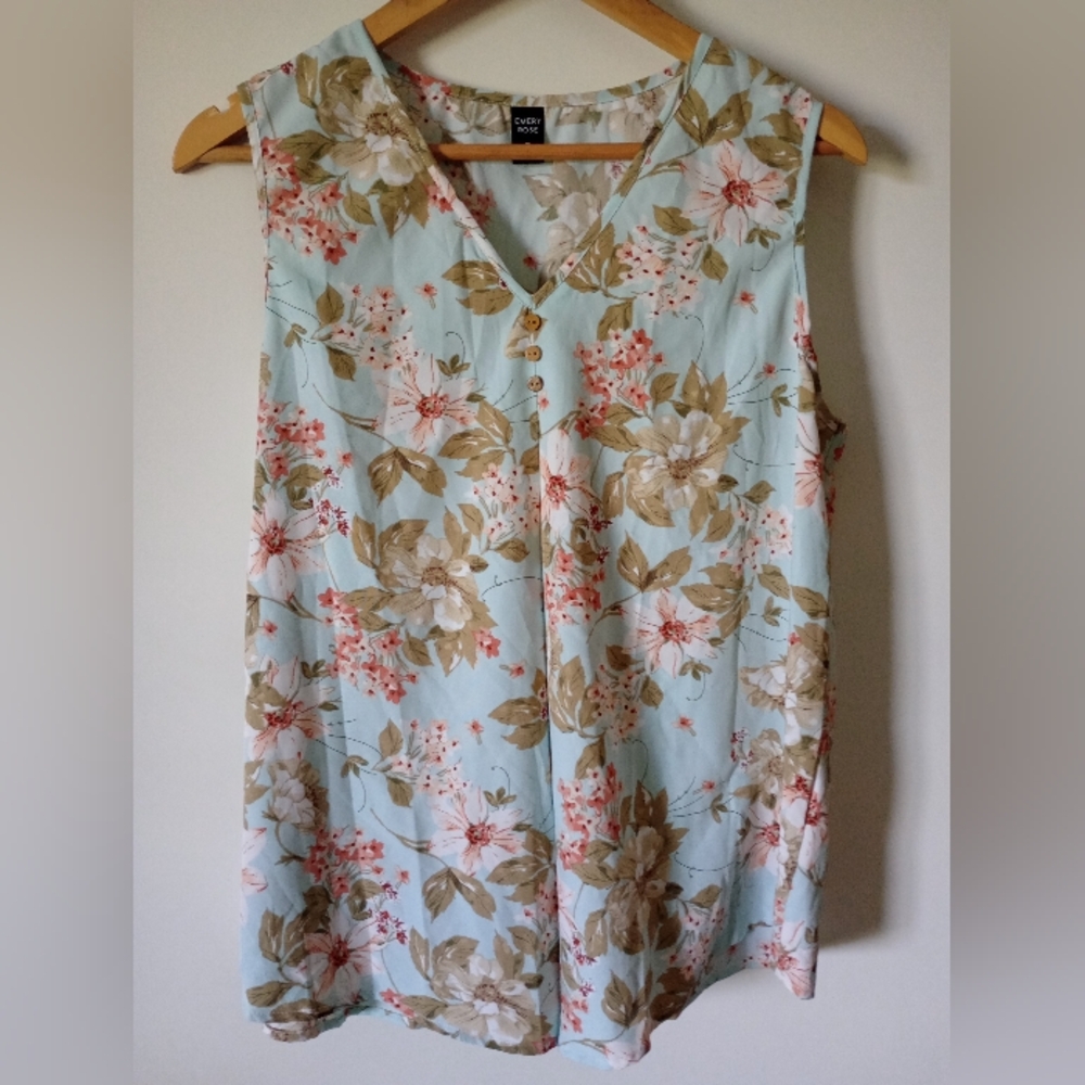 Lovestitch Sleeveless Floral V-Neck Blouse in Light Blue